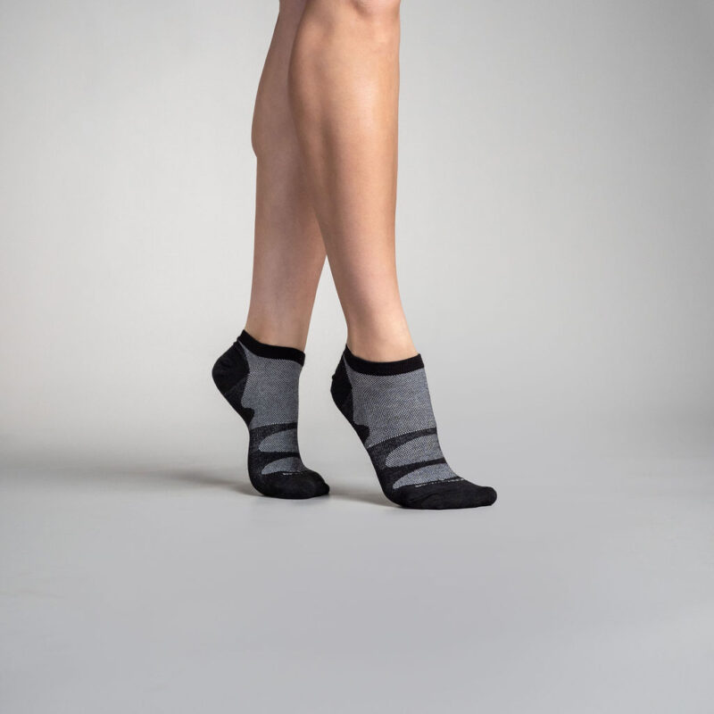 Incrediwear õhukesed spordisokid