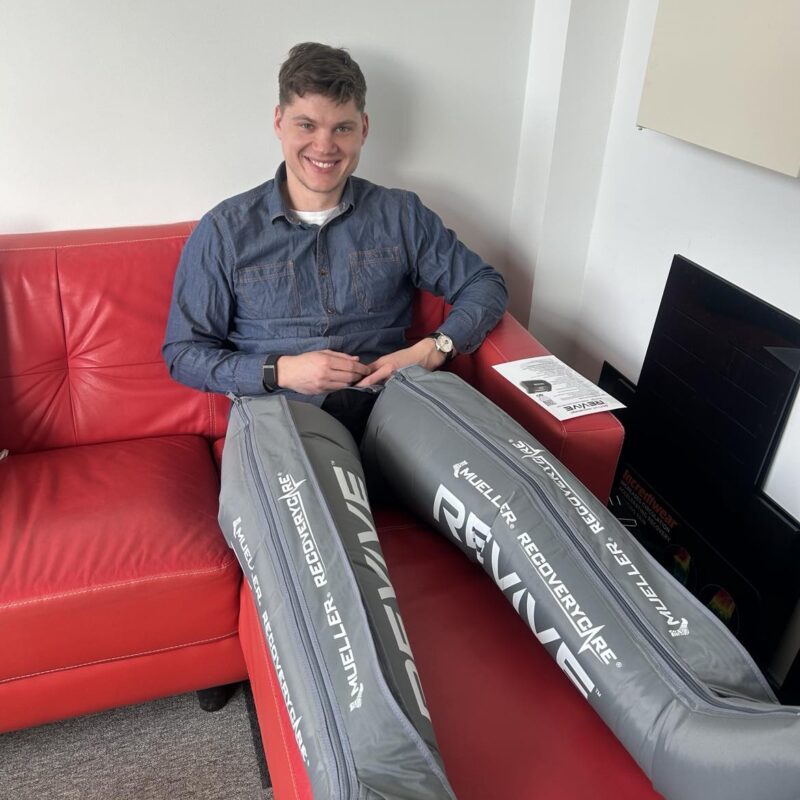 Aparaatne kompressioonravi Revive Recoverycare seadmega